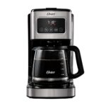 Cafetera programable de 12 tazas con pantalla táctil Oster BVSTDC4403