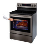 Estufa Eléctrica de 30" InstaView™ WiFi Inteligente AirFryer LREL6325D - Imagen 8