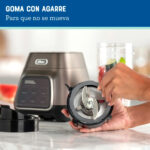 Licuadora Oster pantalla tactil y vaso BLend-N-Go BLSTPYG1312XBG - Imagen 6