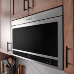 Microondas empotrable WiFi de 1.1 pies MMMF8030PZ - Imagen 8